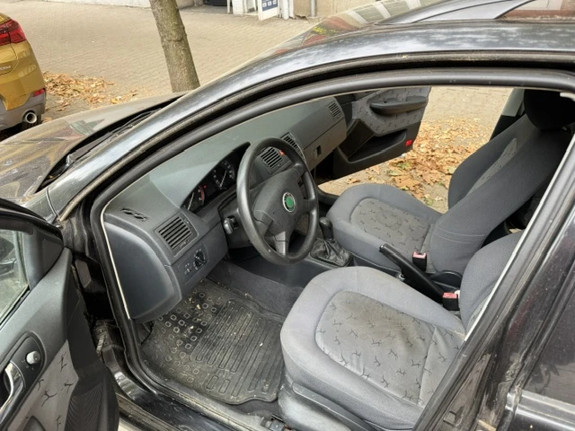 Skoda Fabia 1, 4 16V, снимка 6 - Автомобили и джипове - 56079267
