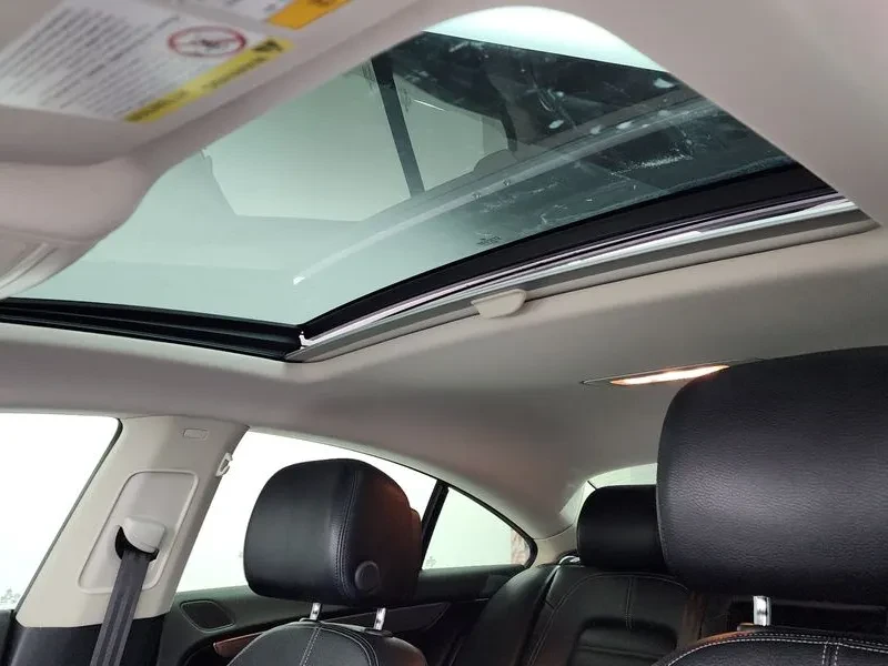 VW CC 2.0 Tsi, снимка 16 - Автомобили и джипове - 56389374