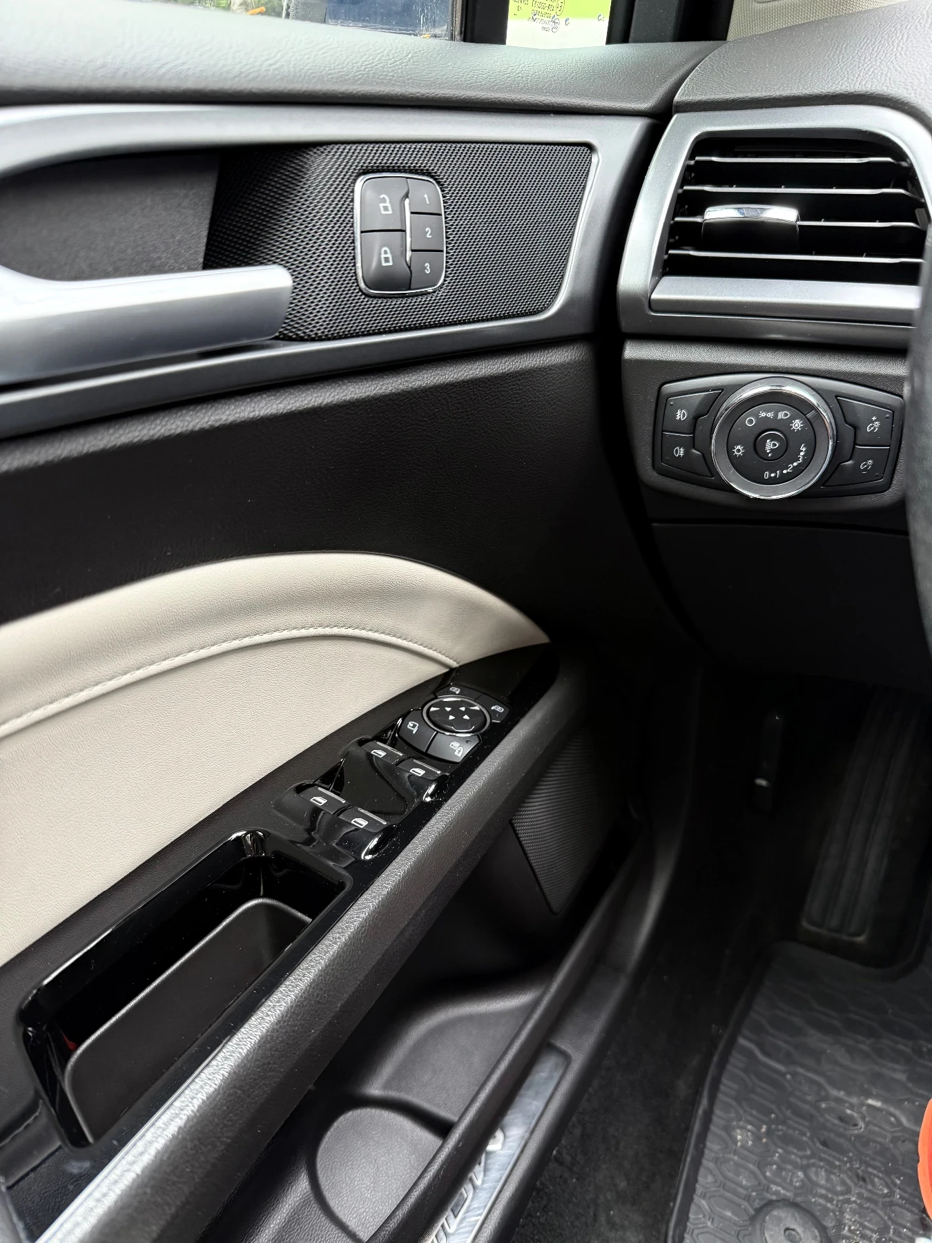 Ford Mondeo 1.5 EcoBoost - изображение 10