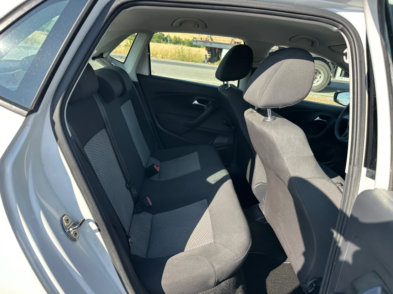 VW Polo  - изображение 7