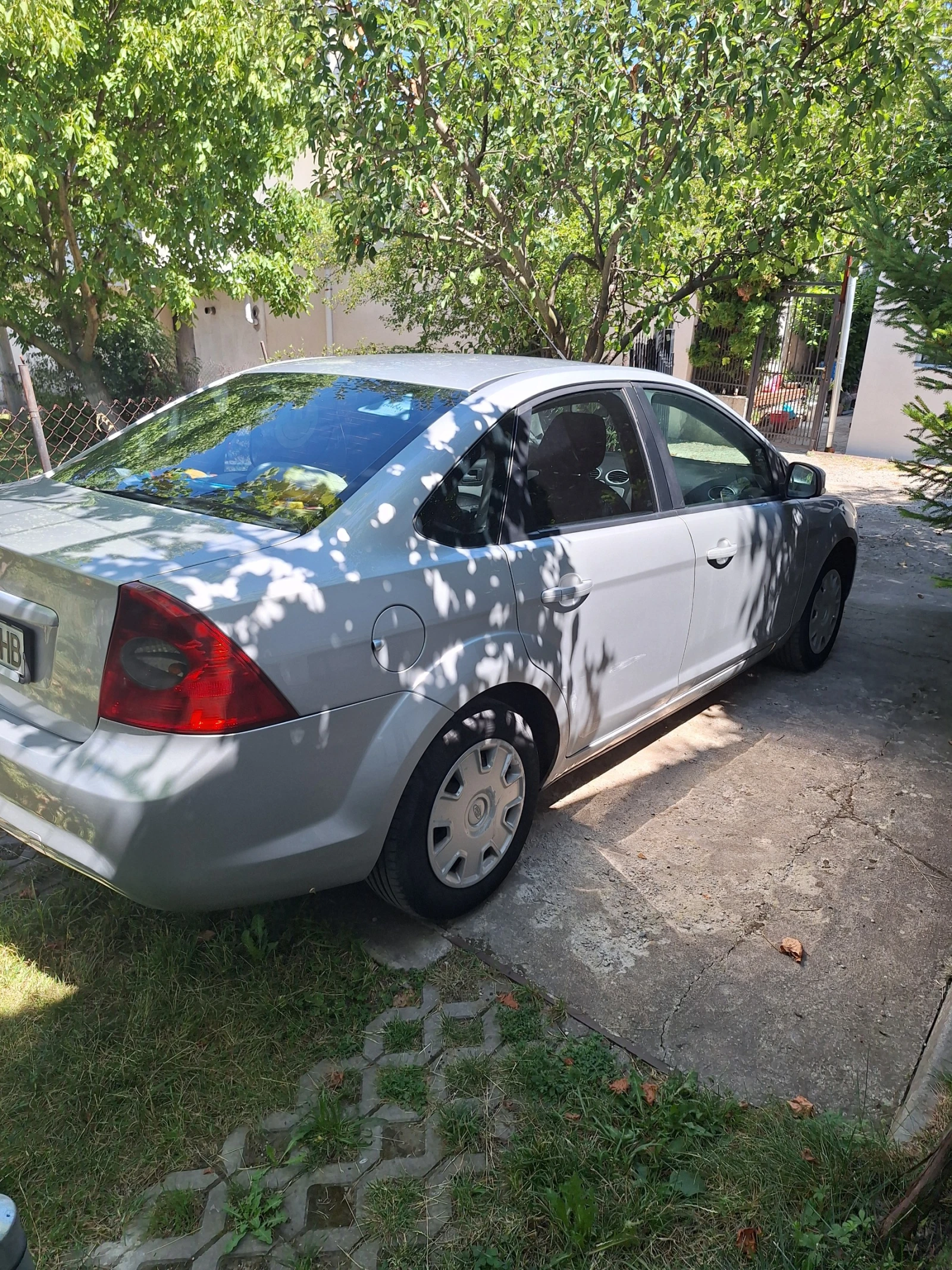 Ford Focus Sedan, бензин/газ, 1.6   Климатик & Cruise - изображение 5