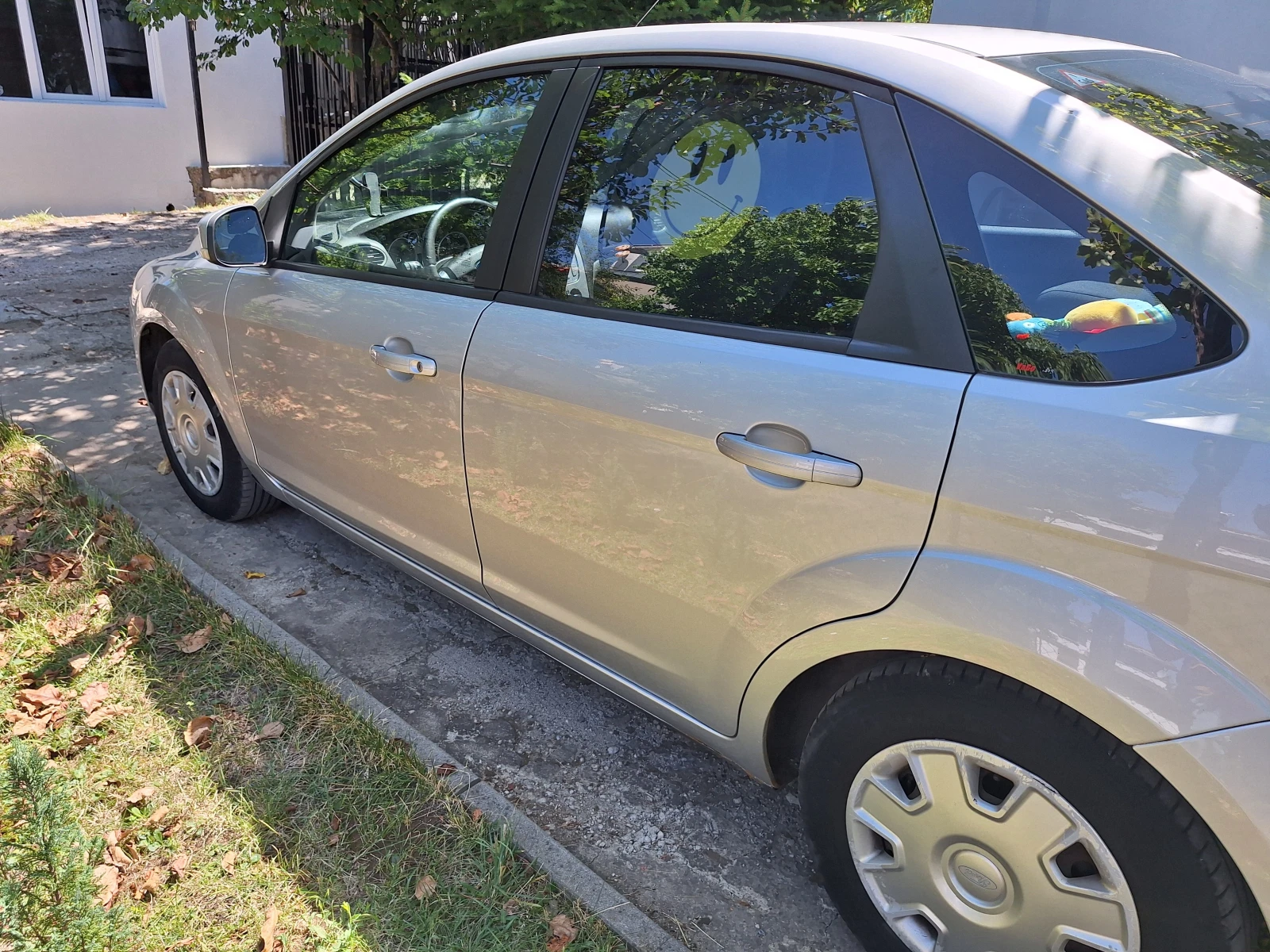 Ford Focus Sedan, бензин/газ, 1.6   Климатик & Cruise - изображение 10