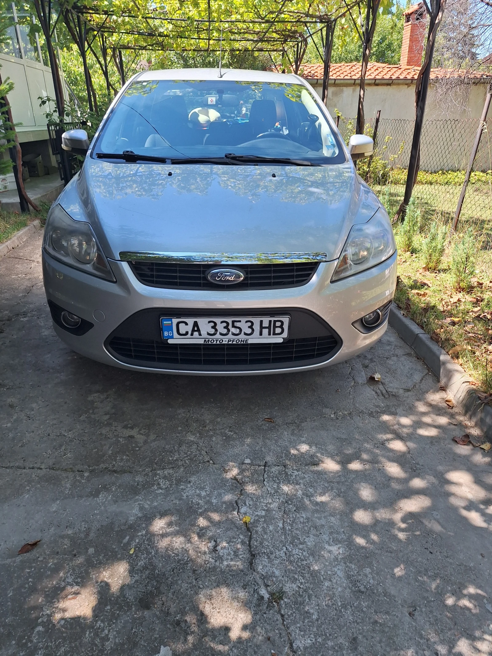 Ford Focus Sedan, бензин/газ, 1.6   Климатик & Cruise - изображение 2