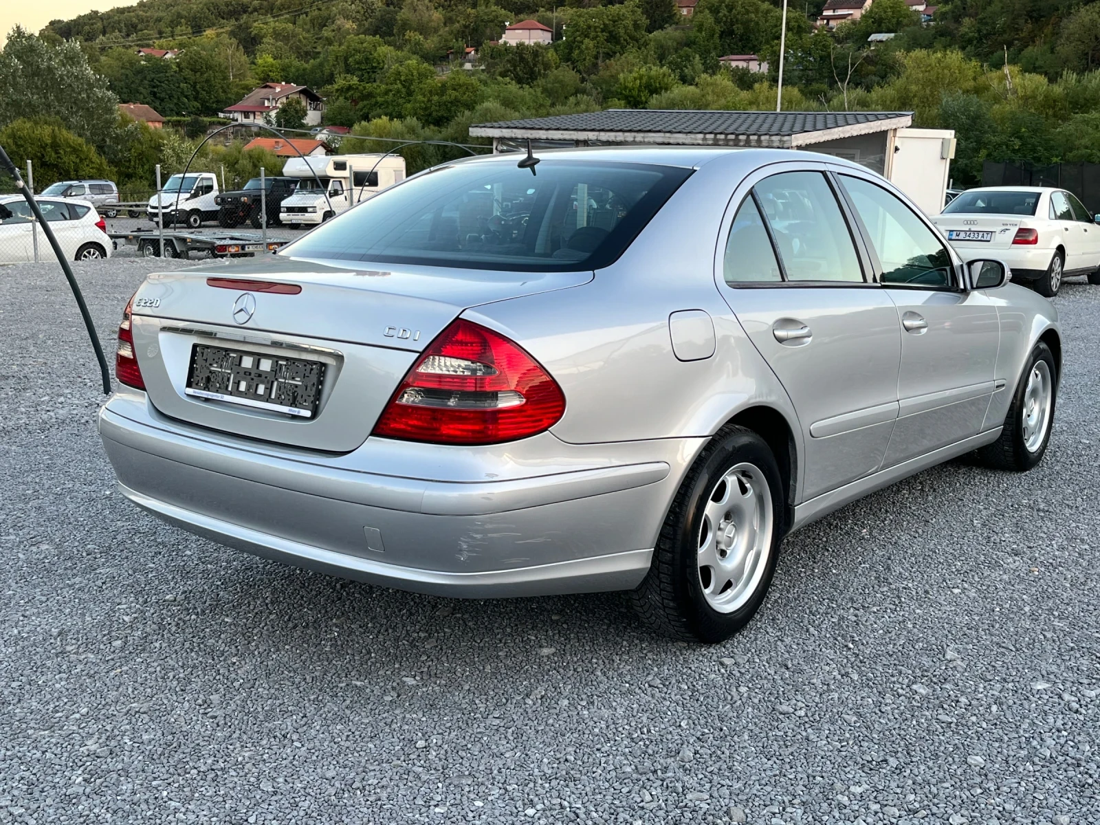 Mercedes-Benz E 220 CDI Avtomat - изображение 6