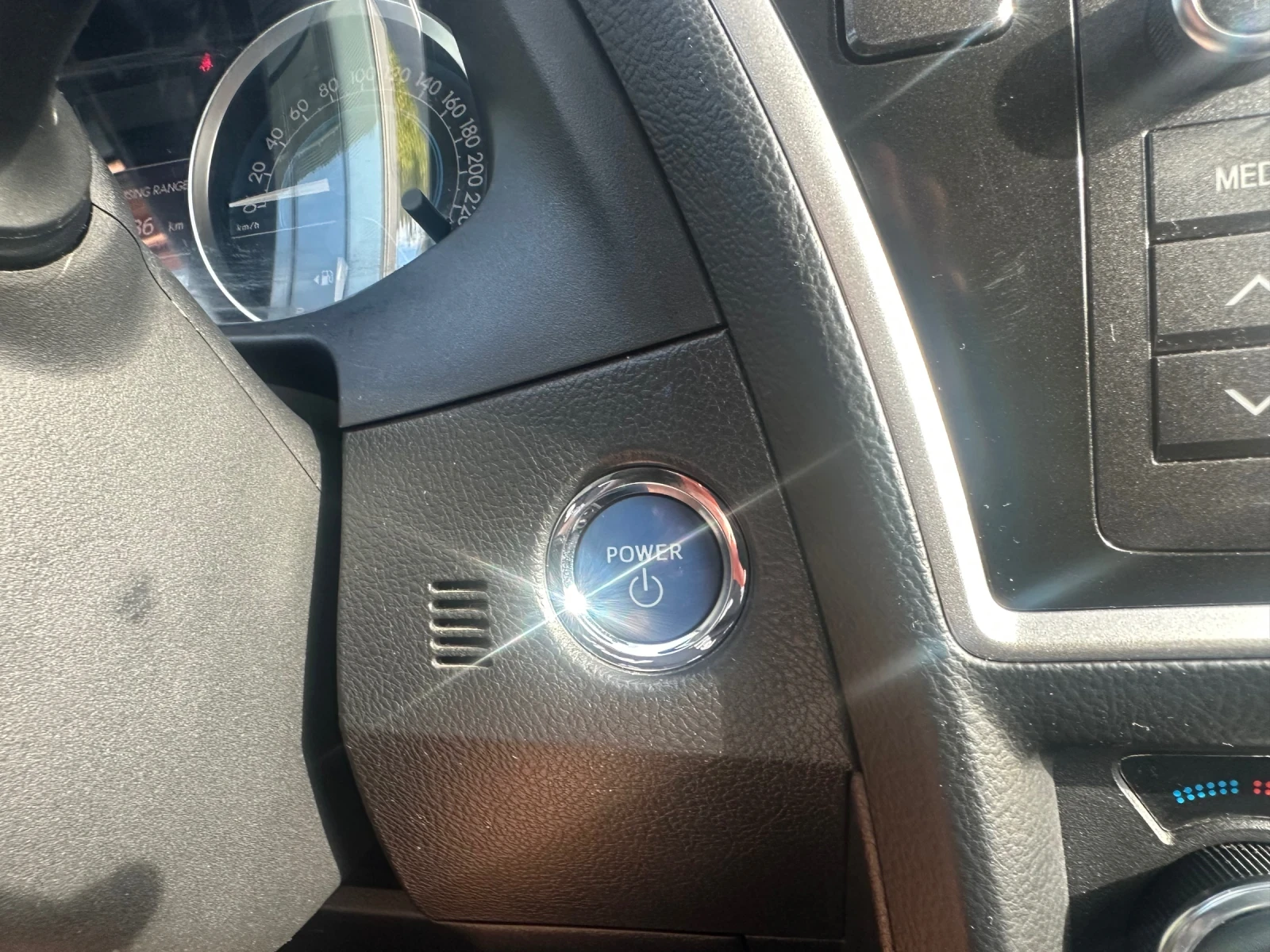 Toyota Auris 1.8HIBRID* REALNI KM*  | Mobile.bg — изображение 14