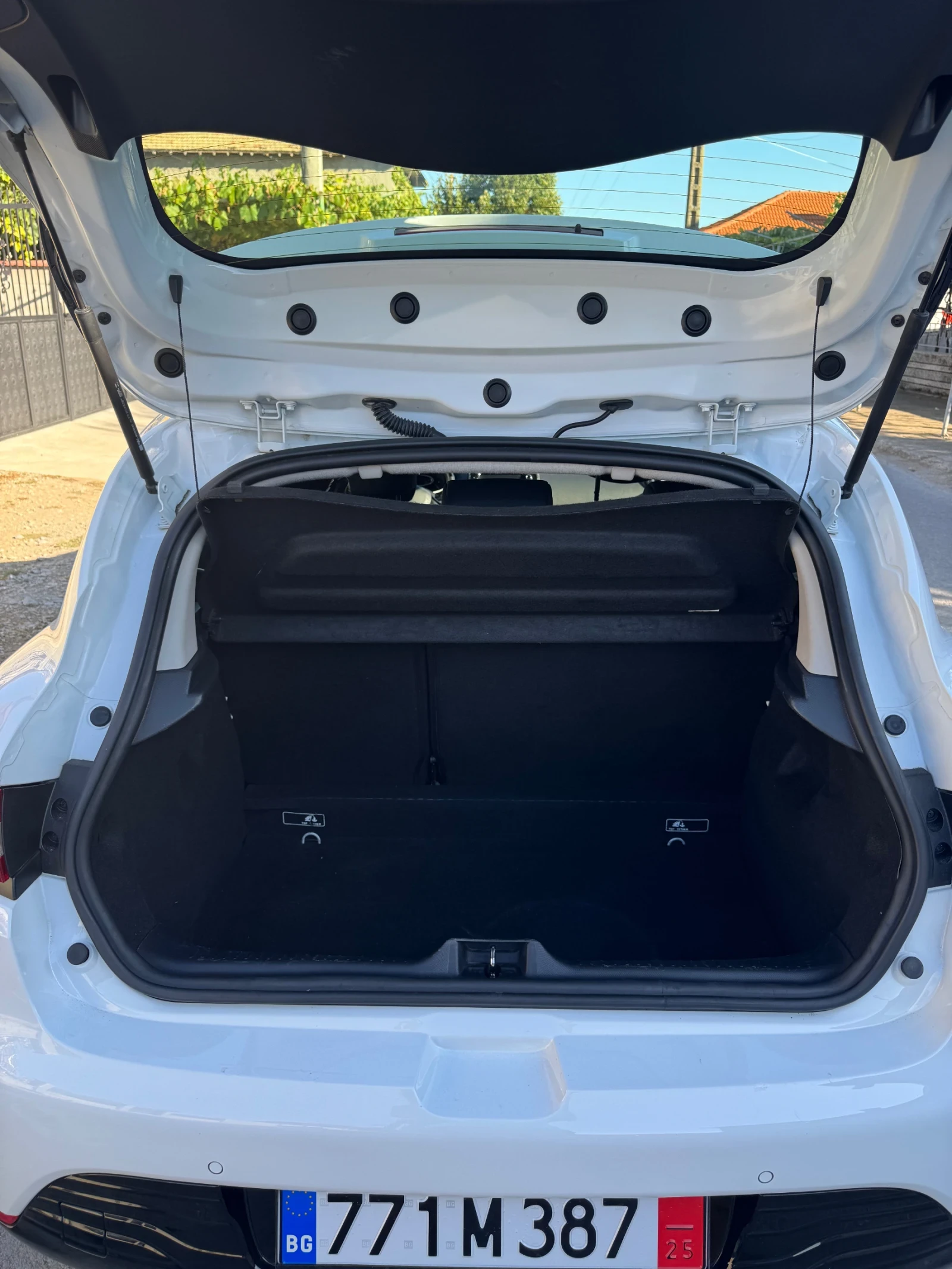 Renault Clio 1.2i avtomat swissedition - изображение 9