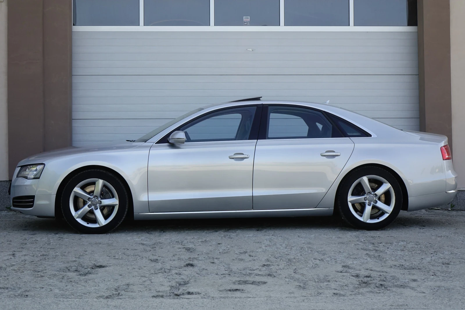 Audi A8 4.2TDI* BOSE* NAVI 3D* TV* SOLAR*  - изображение 3