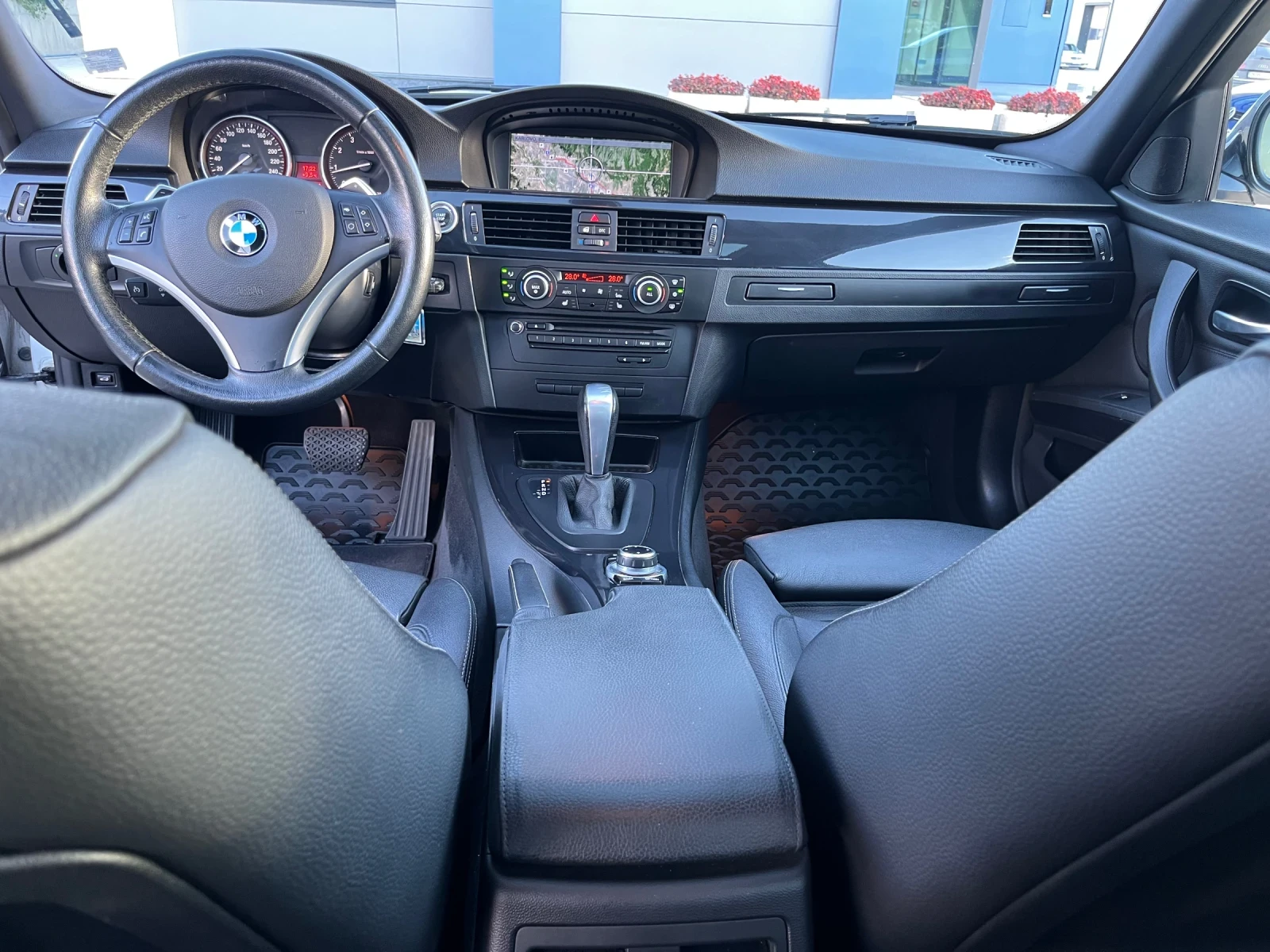 BMW 328 E90, снимка 13 - Автомобили и джипове - 53775333