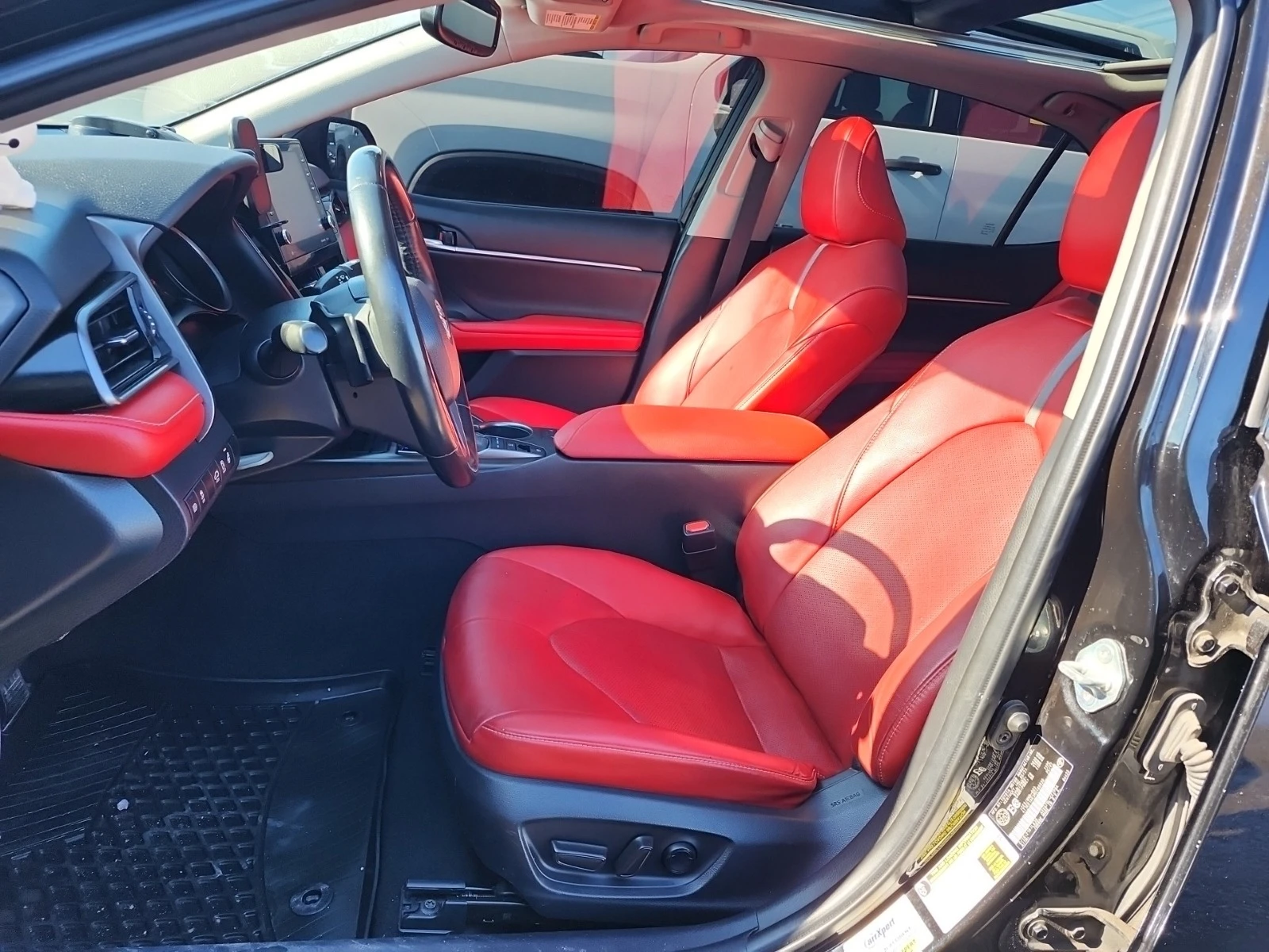 Toyota Camry * XSE* Aвтокредит* Пълна сервизна история*  - изображение 8