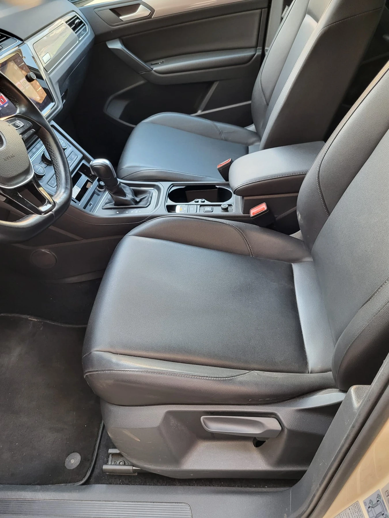 VW Touran, снимка 10 - Автомобили и джипове - 53918481