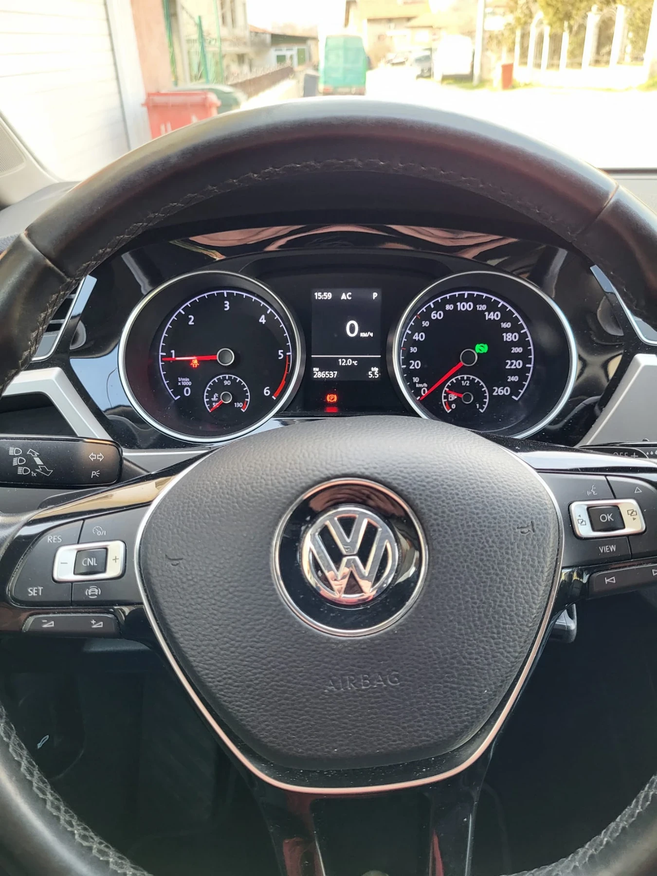 VW Touran, снимка 13 - Автомобили и джипове - 53918481