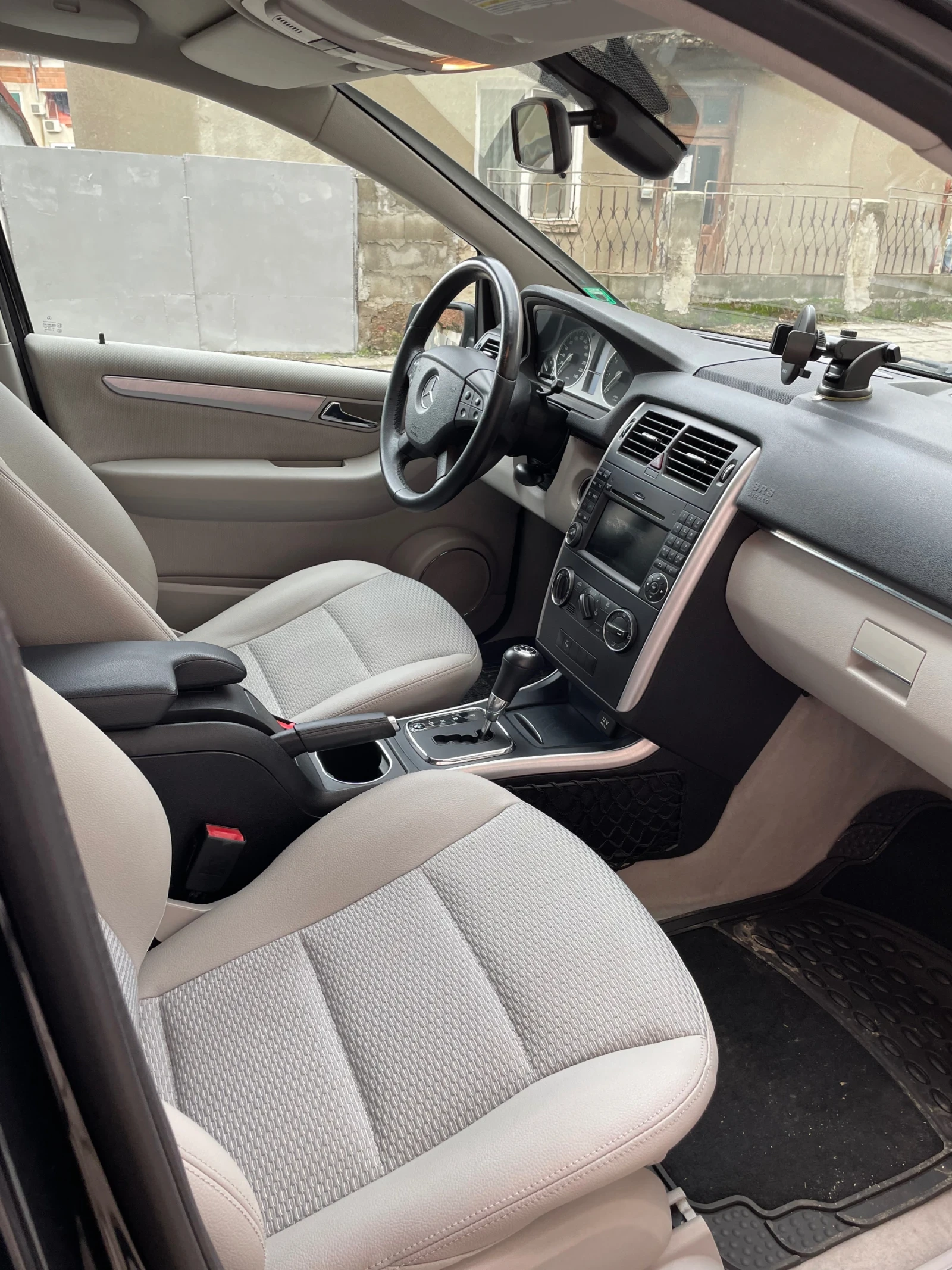 Mercedes-Benz B 180 Blueffficiency Natural gaz technology , снимка 6 - Автомобили и джипове - 54045112