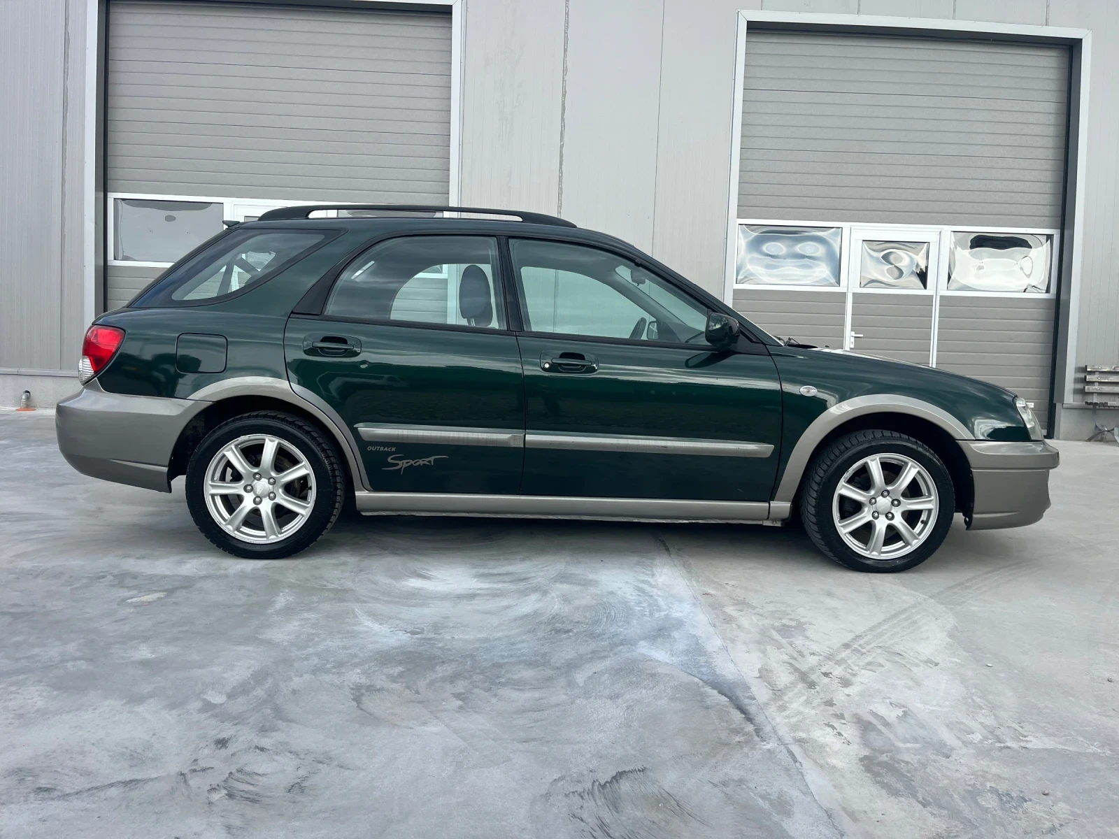 Subaru Impreza 2.0i Outback sport, снимка 3 - Автомобили и джипове - 54610200