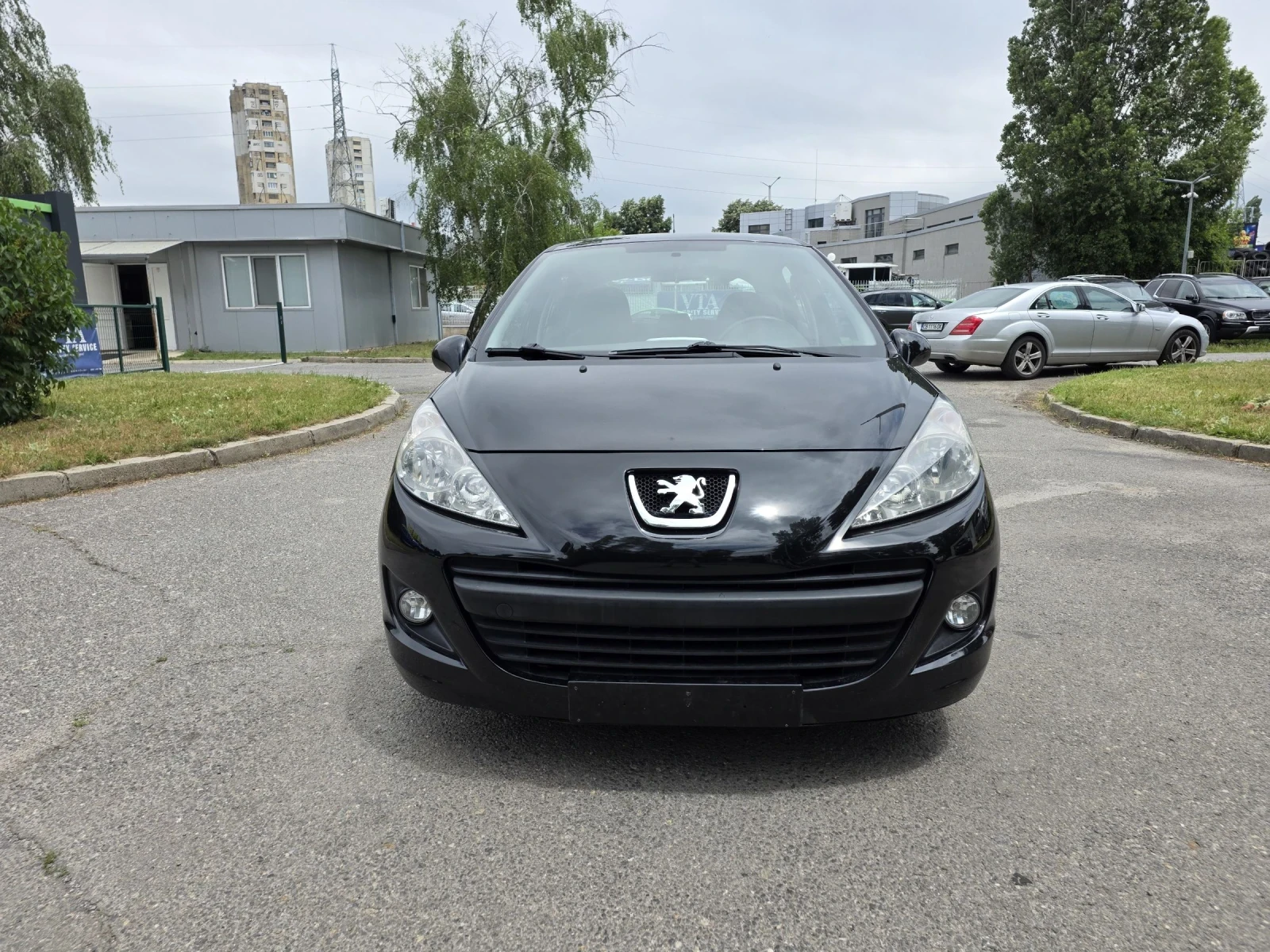 Peugeot 207 1.4БЕНЗИН/КЛИМАТИК/ЕВРО5/147 000КМ, снимка 2 - Автомобили и джипове - 54881489
