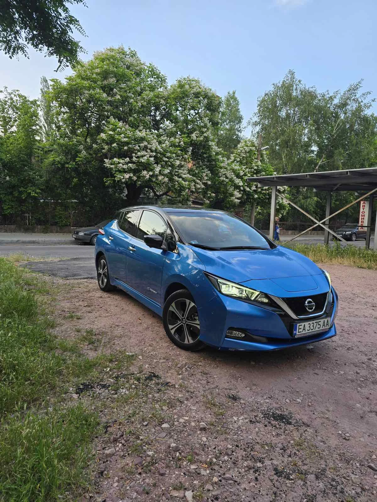 Nissan Leaf  Електромобил 62 kWh   215 к.с.   Българска, снимка 2 - Автомобили и джипове - 54969260