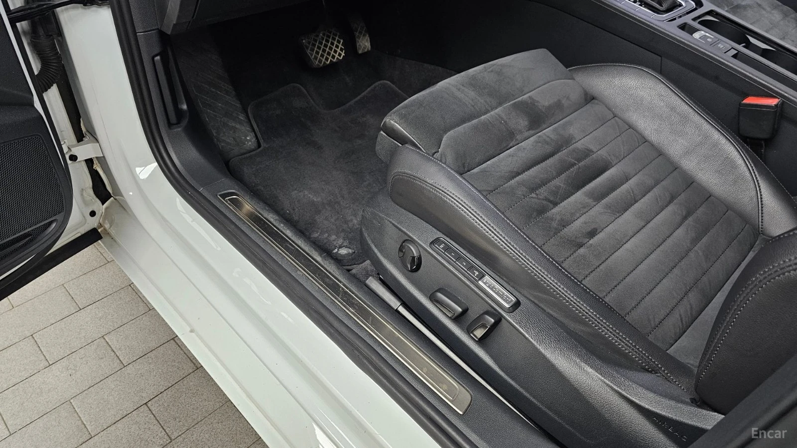 VW Passat 2.0* TDI* КОЖА* ПОДГРЕВ* КАМЕРА* START/STOP* , снимка 15 - Автомобили и джипове - 55664661
