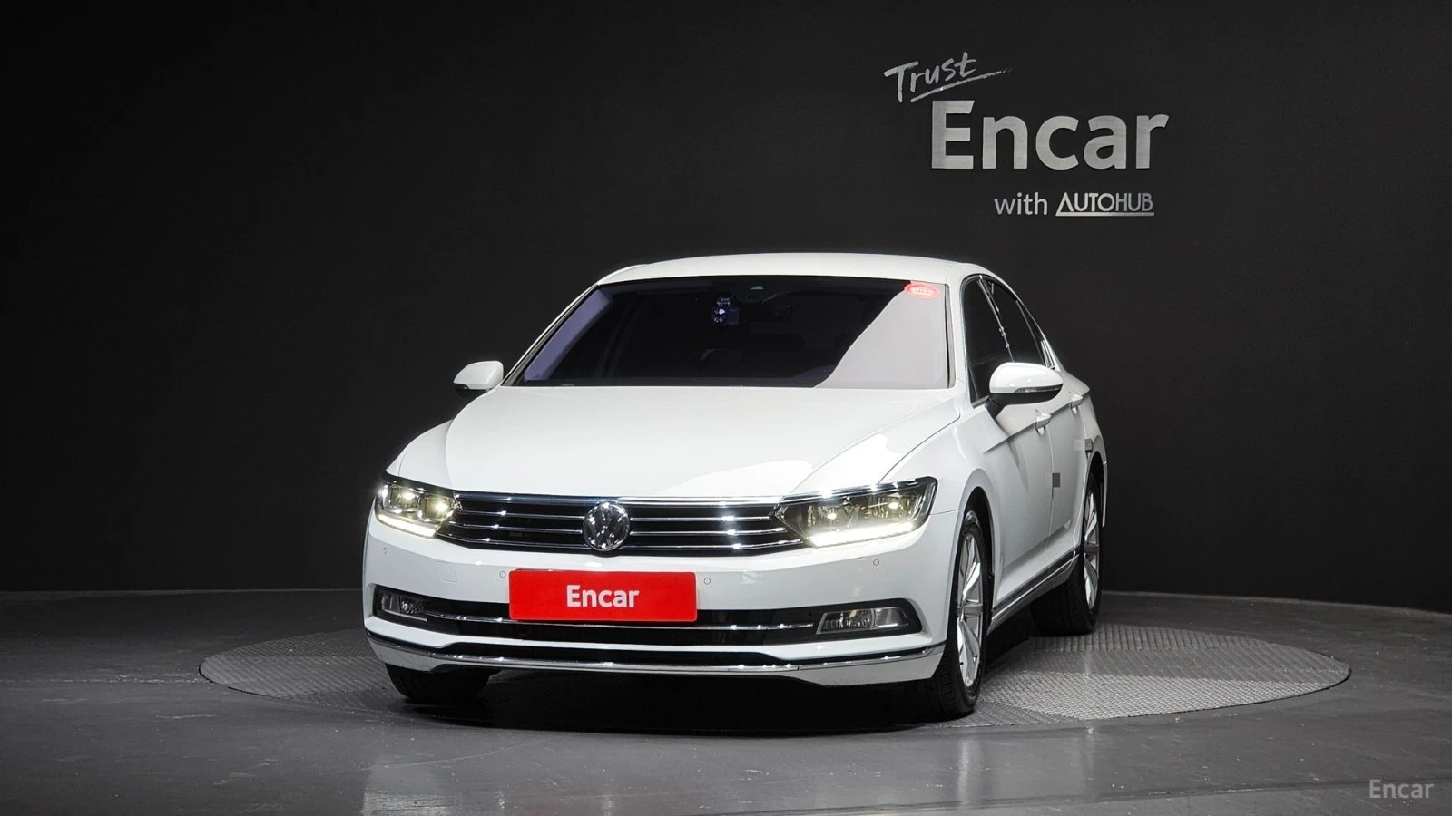 VW Passat 2.0* TDI* КОЖА* ПОДГРЕВ* КАМЕРА* START/STOP* , снимка 3 - Автомобили и джипове - 55664661