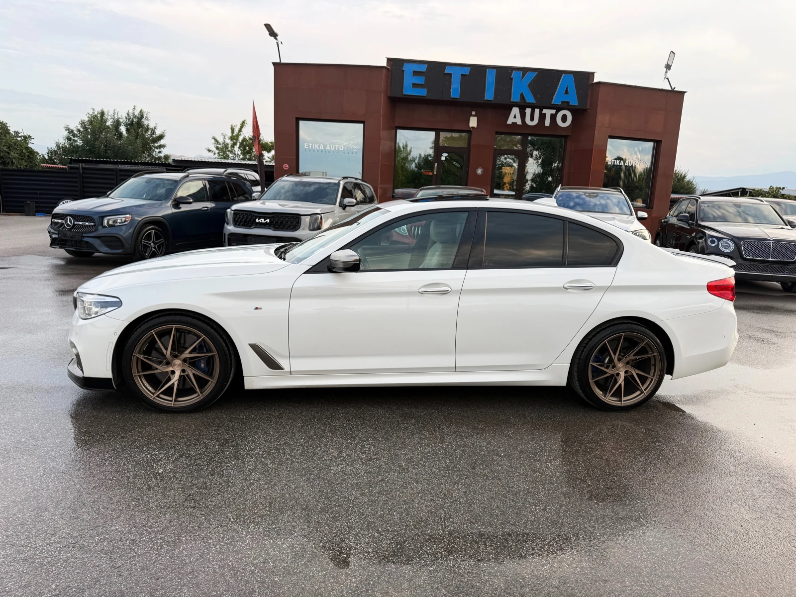 BMW 550 M PERFORMANS-4x4-GENARAZIA-HEAD UP-KAMERA-HARMAN !, снимка 4 - Автомобили и джипове - 55668990