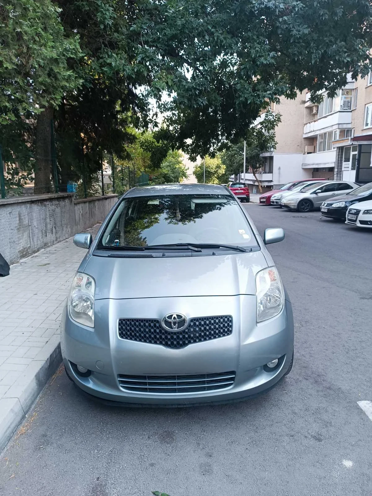 Toyota Yaris 1.3 VVT бензин