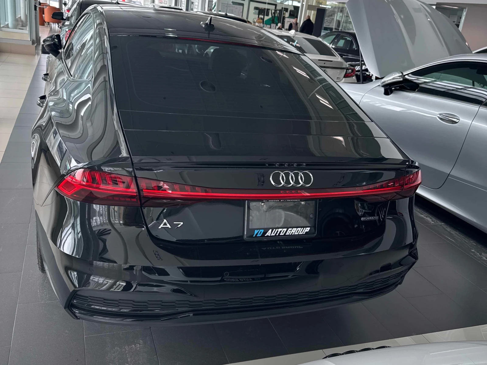 Audi A7 * ЕДИН СОБСТВЕНИК * ДИСТРОНИК * ОБДУХВАНЕ * ХЕД-ЪП, снимка 4 - Автомобили и джипове - 56088407