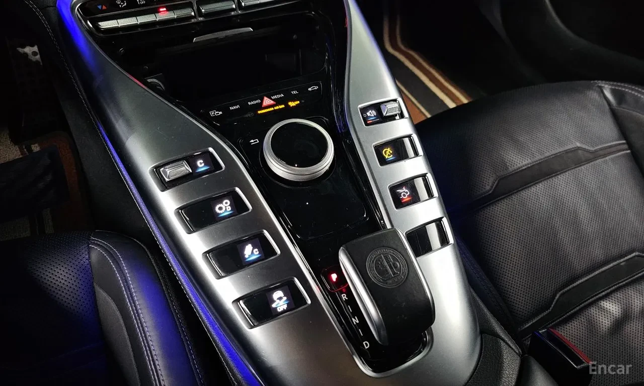 Mercedes-Benz AMG GT 4MATIC , снимка 7 - Автомобили и джипове - 56131753