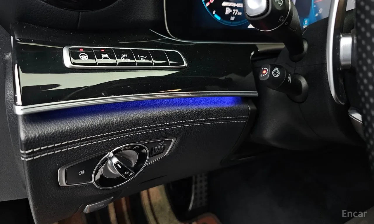 Mercedes-Benz AMG GT 4MATIC , снимка 10 - Автомобили и джипове - 56131753