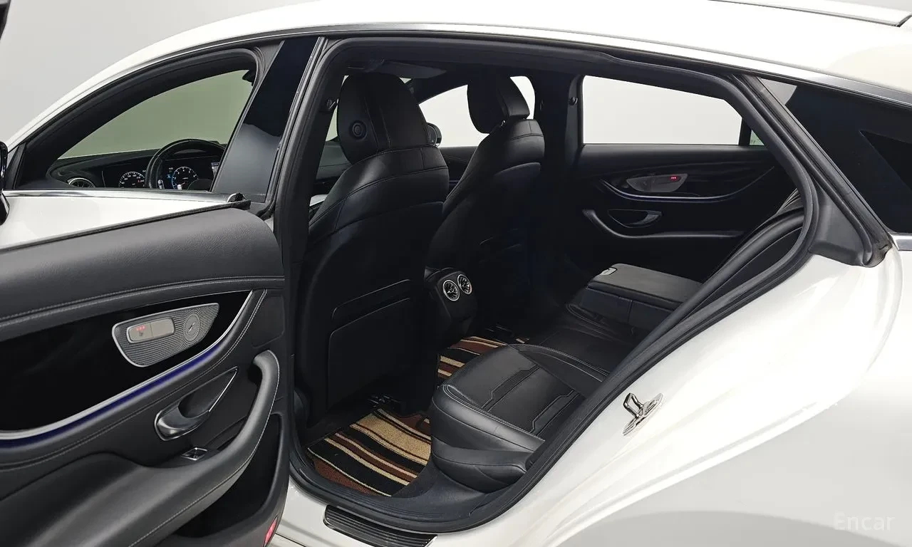 Mercedes-Benz AMG GT 4MATIC , снимка 8 - Автомобили и джипове - 56131753