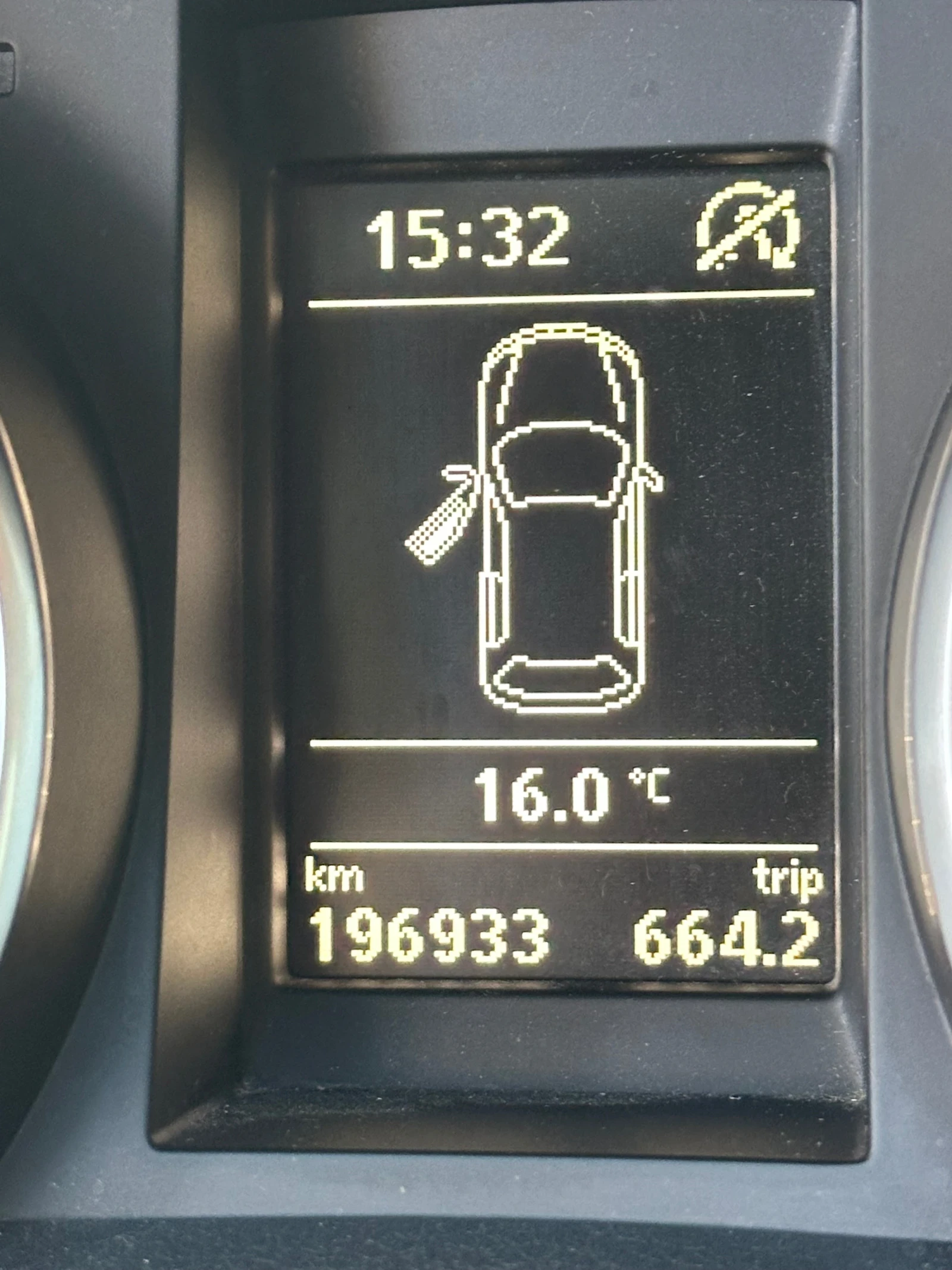 VW Golf 1.6TDI, снимка 11 - Автомобили и джипове - 56216769
