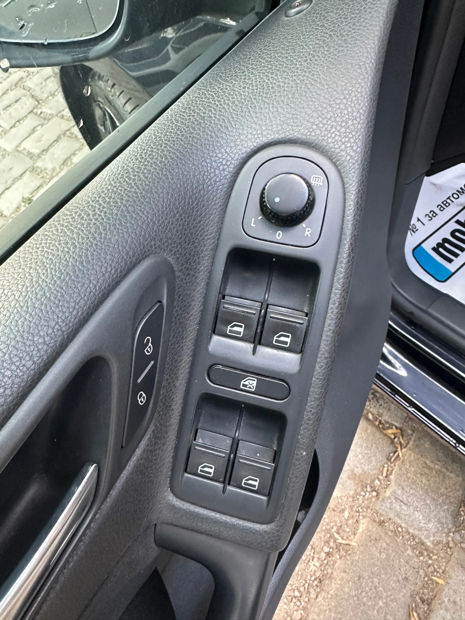 VW Golf 1.6TDI, снимка 9 - Автомобили и джипове - 56216769