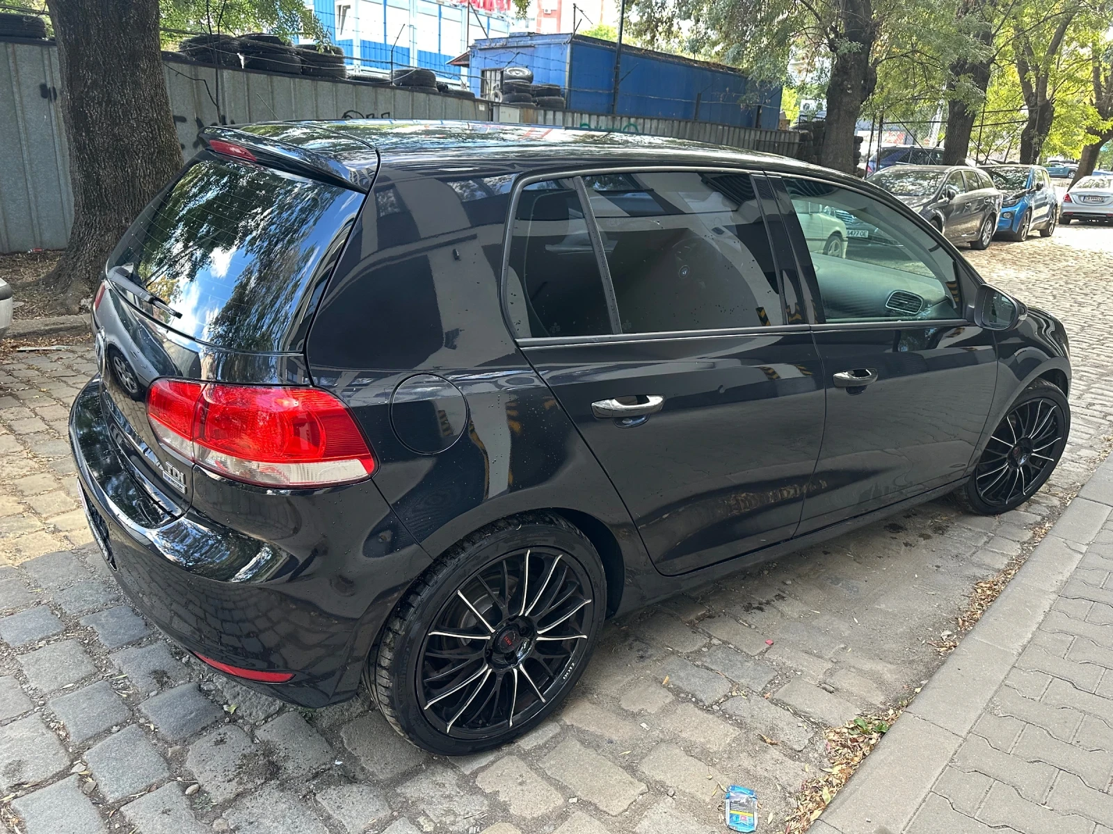 VW Golf 1.6TDI, снимка 5 - Автомобили и джипове - 56216769