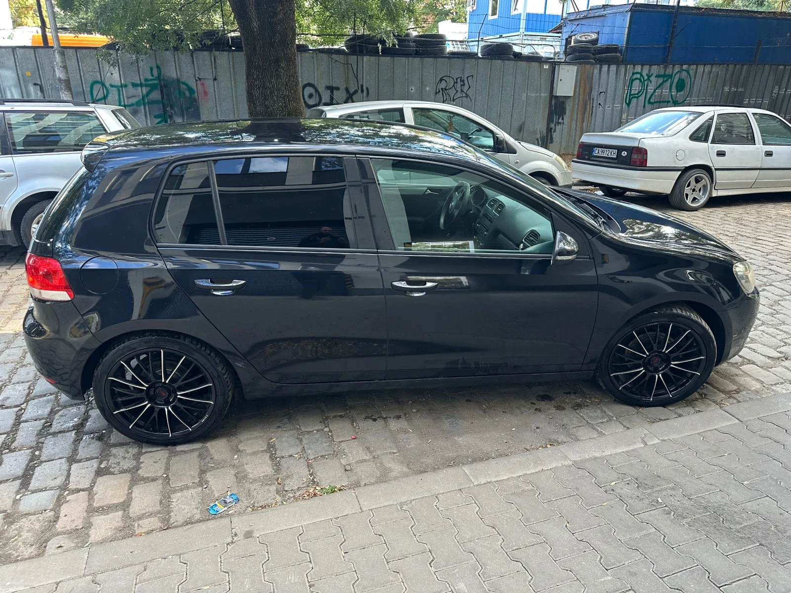 VW Golf 1.6TDI, снимка 6 - Автомобили и джипове - 56216769