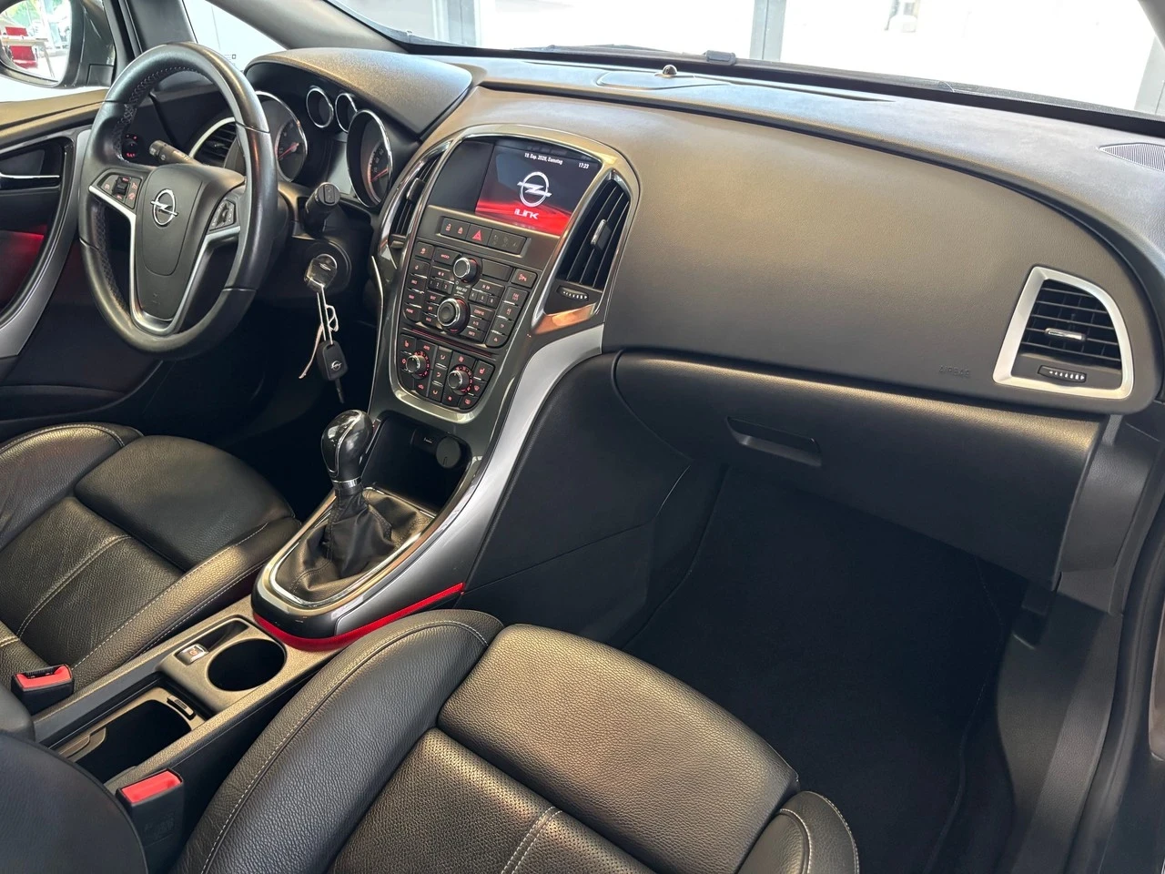 Opel Astra 1.6i* (170��)  Turbo ���������  | Mobile.bg � ����������� 11