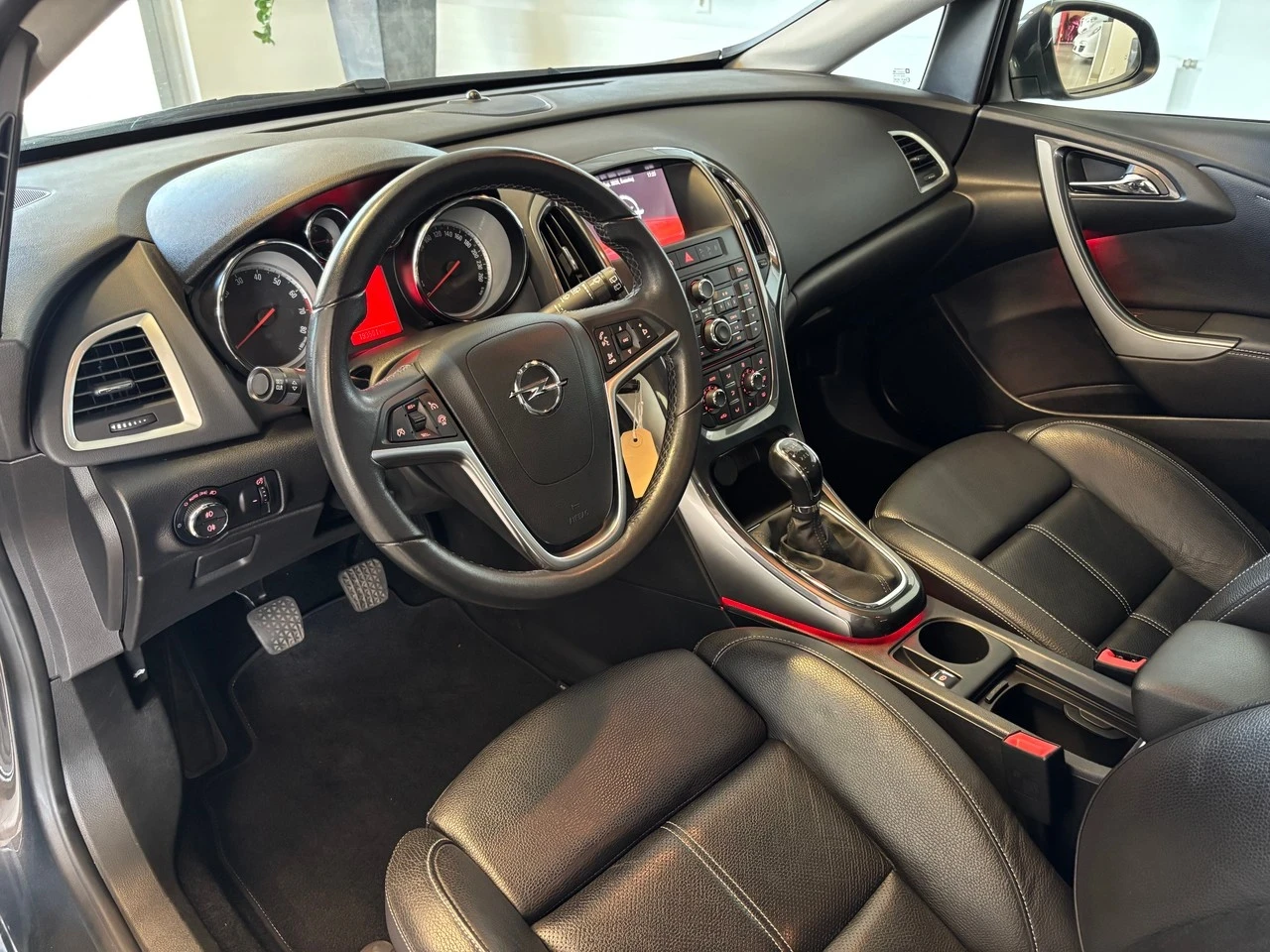 Opel Astra 1.6i* (170��)  Turbo ���������  | Mobile.bg � ����������� 14