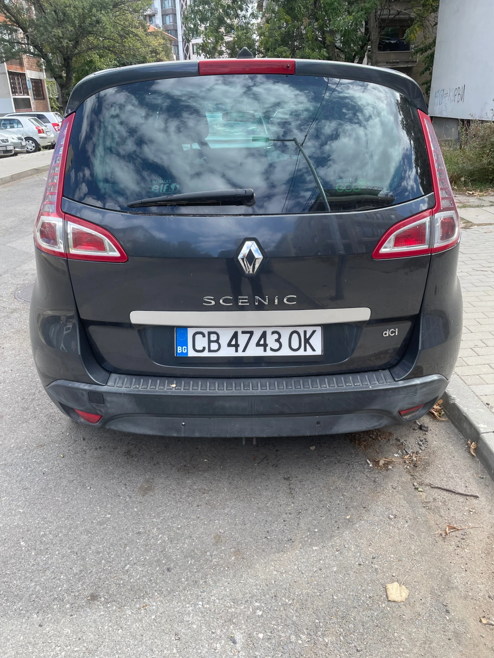 Renault Scenic, снимка 2 - Автомобили и джипове - 56483140