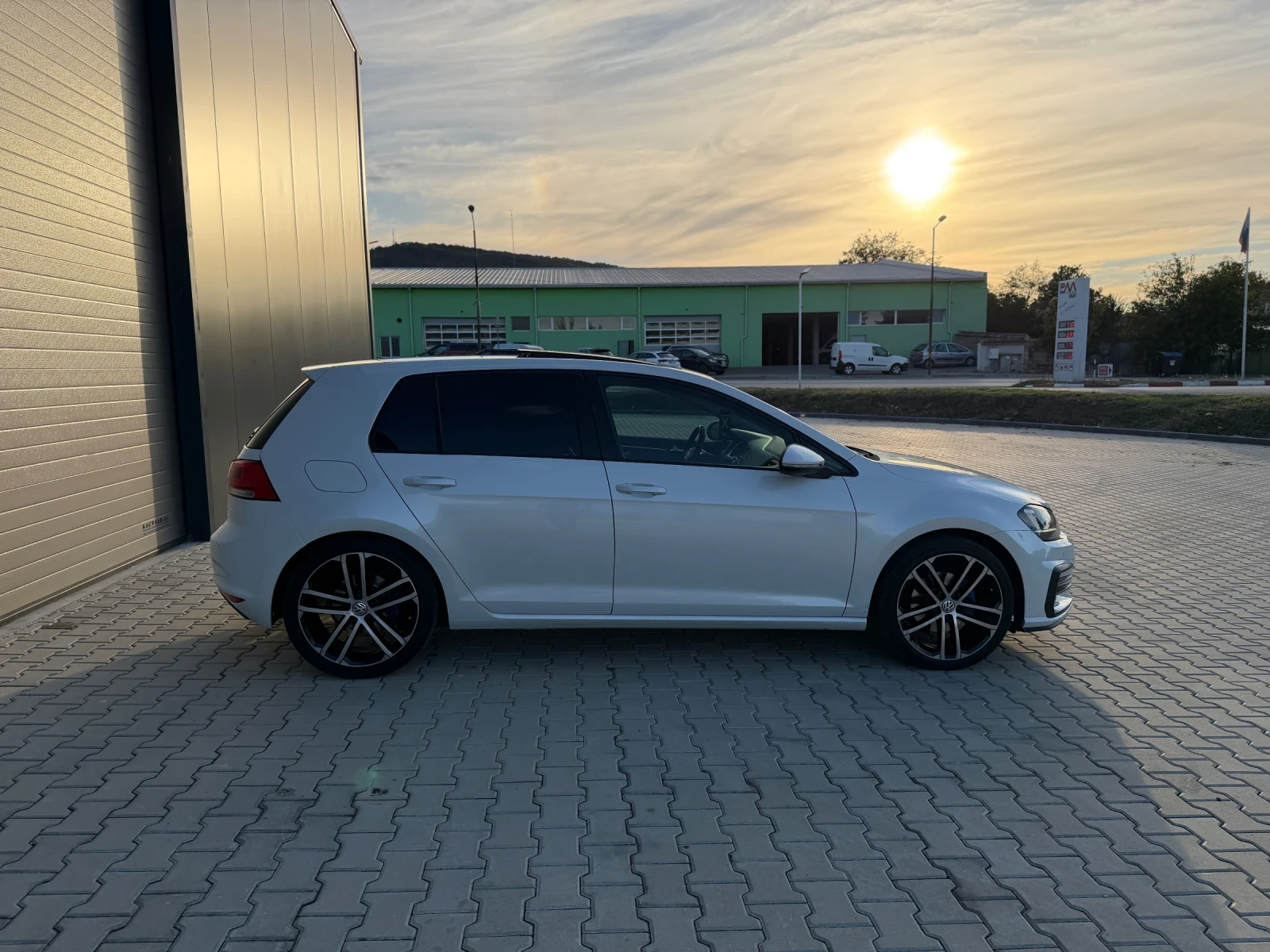 VW Golf, снимка 10 - Автомобили и джипове - 56627432