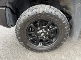 Toyota Tundra V8 5.7L 4X4 ALL BLACK!, снимка 13