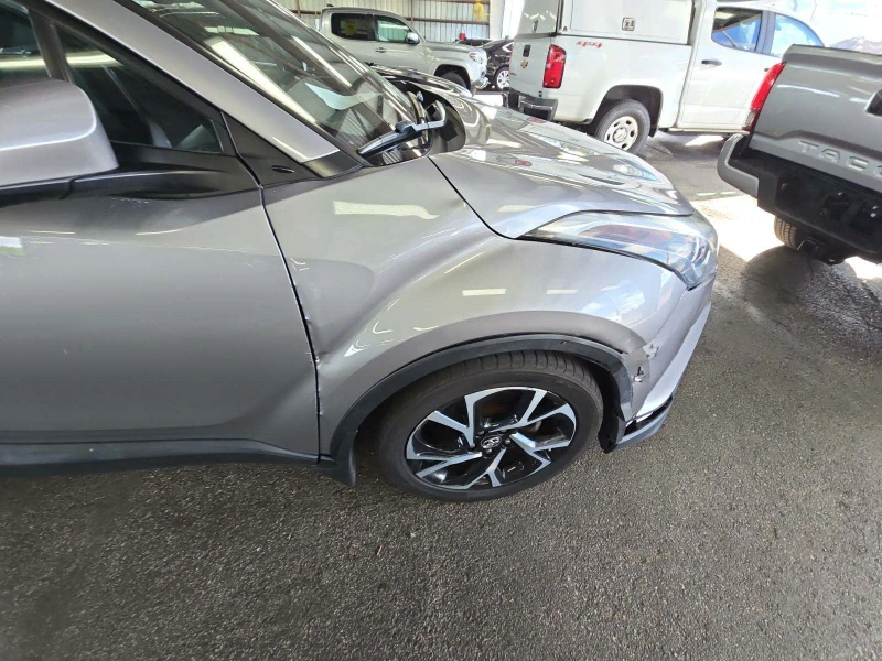 Toyota C-HR 2018 Toyota C-HR XLE Premium, снимка 6 - Автомобили и джипове - 47982533