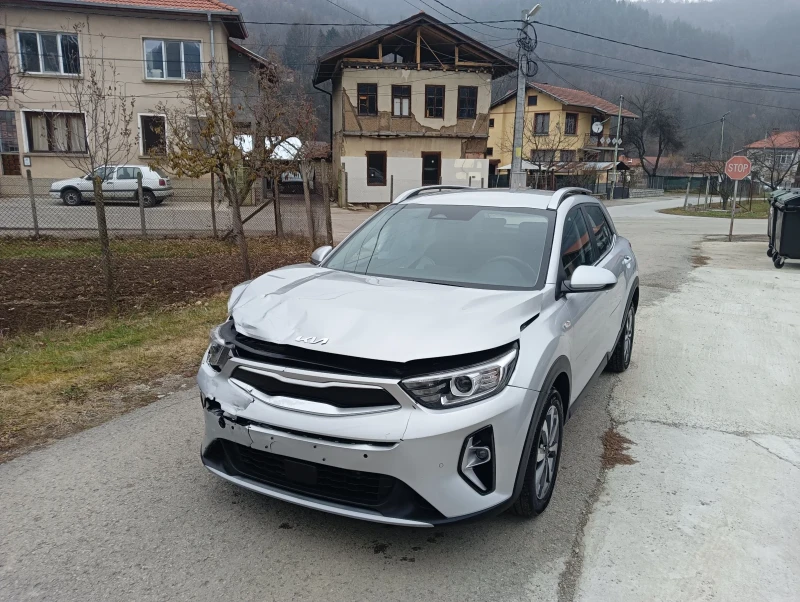 Kia Stonic 1.0T Hybrid , снимка 1 - Автомобили и джипове - 48161675