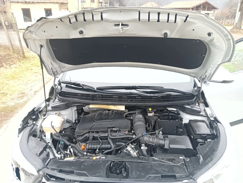 Kia Stonic 1.0T Hybrid , снимка 13 - Автомобили и джипове - 48161675