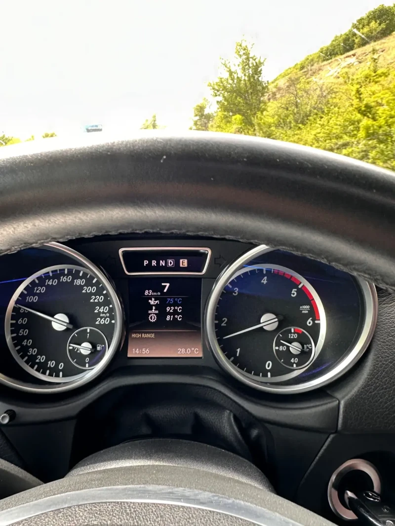 Mercedes-Benz G 350 Designo, снимка 13 - Автомобили и джипове - 52217971