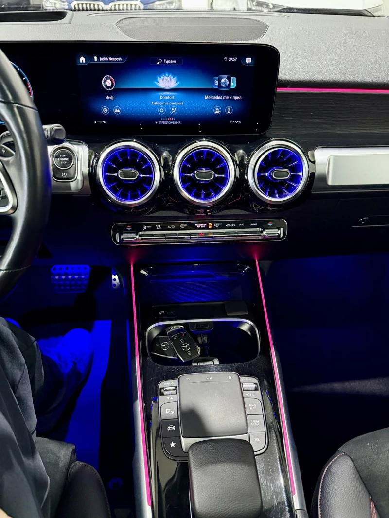 Mercedes-Benz GLB 250 4М AMG Package, снимка 15 - Автомобили и джипове - 52134887