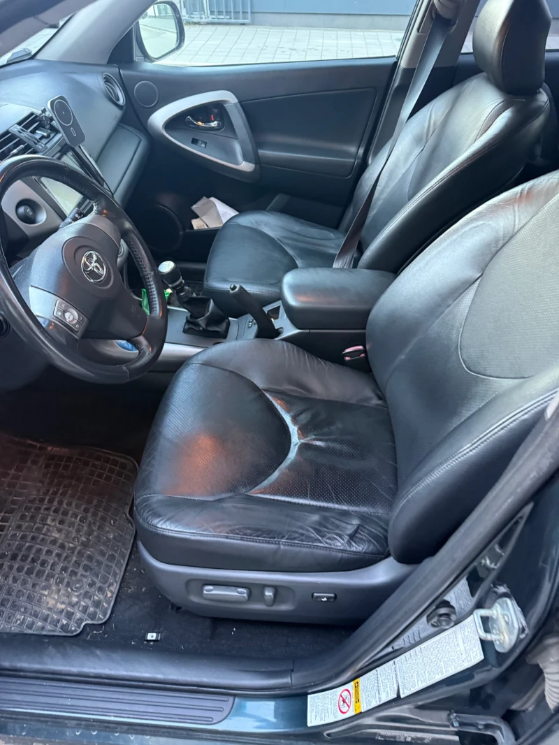 Toyota Rav4, снимка 6 - Автомобили и джипове - 52929328