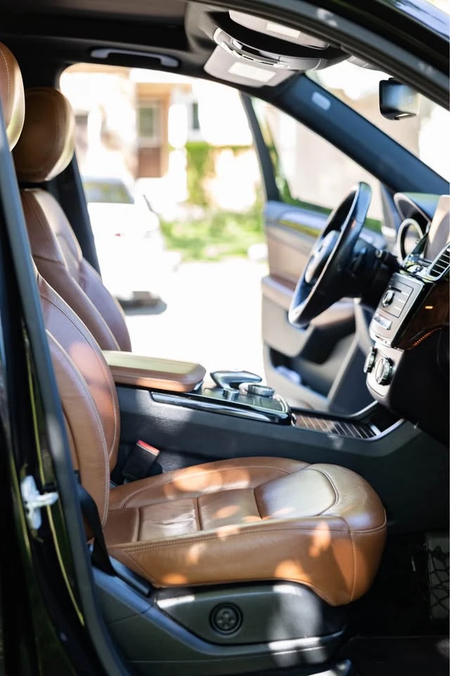 Mercedes-Benz GLE 400 * AMG PKG* АВТОКРЕДИТ БЕЗ ПЪРВОНАЧАЛНА ВНОСКА* , снимка 4 - Автомобили и джипове - 54765882