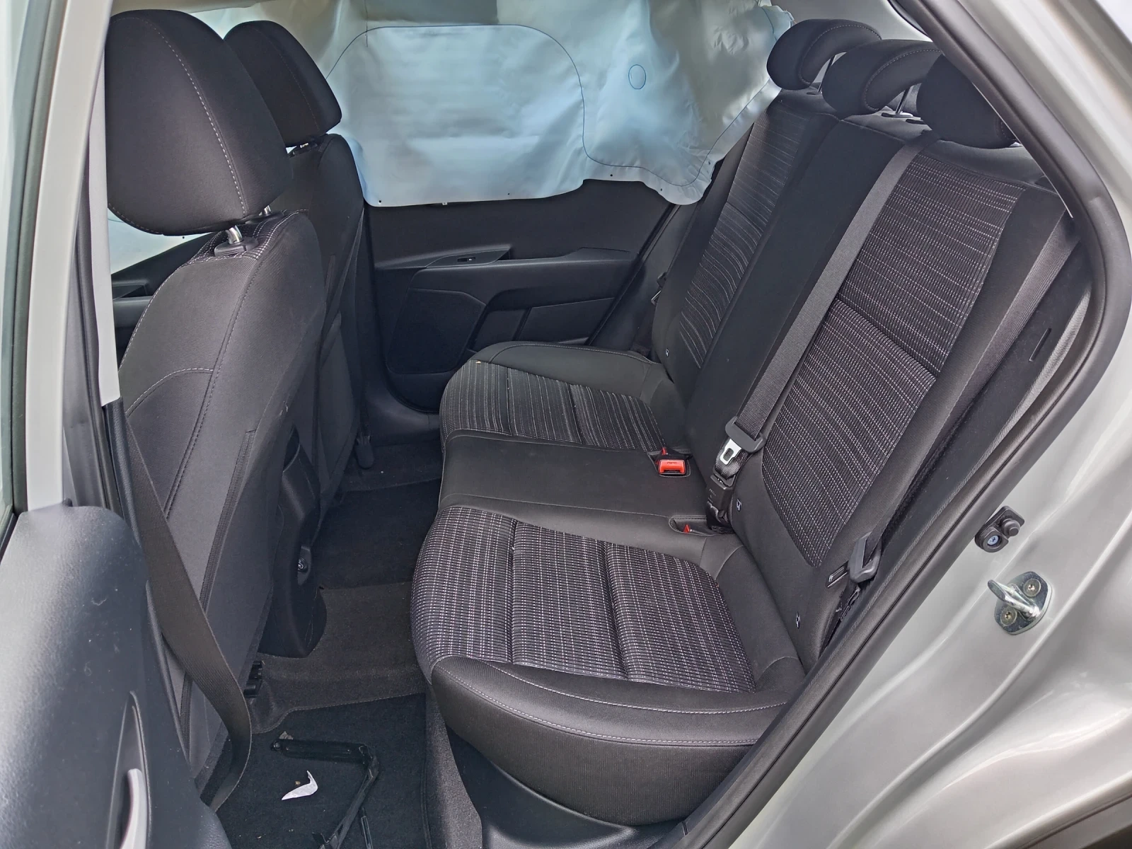 Kia Stonic 1.0T Hybrid  - изображение 7