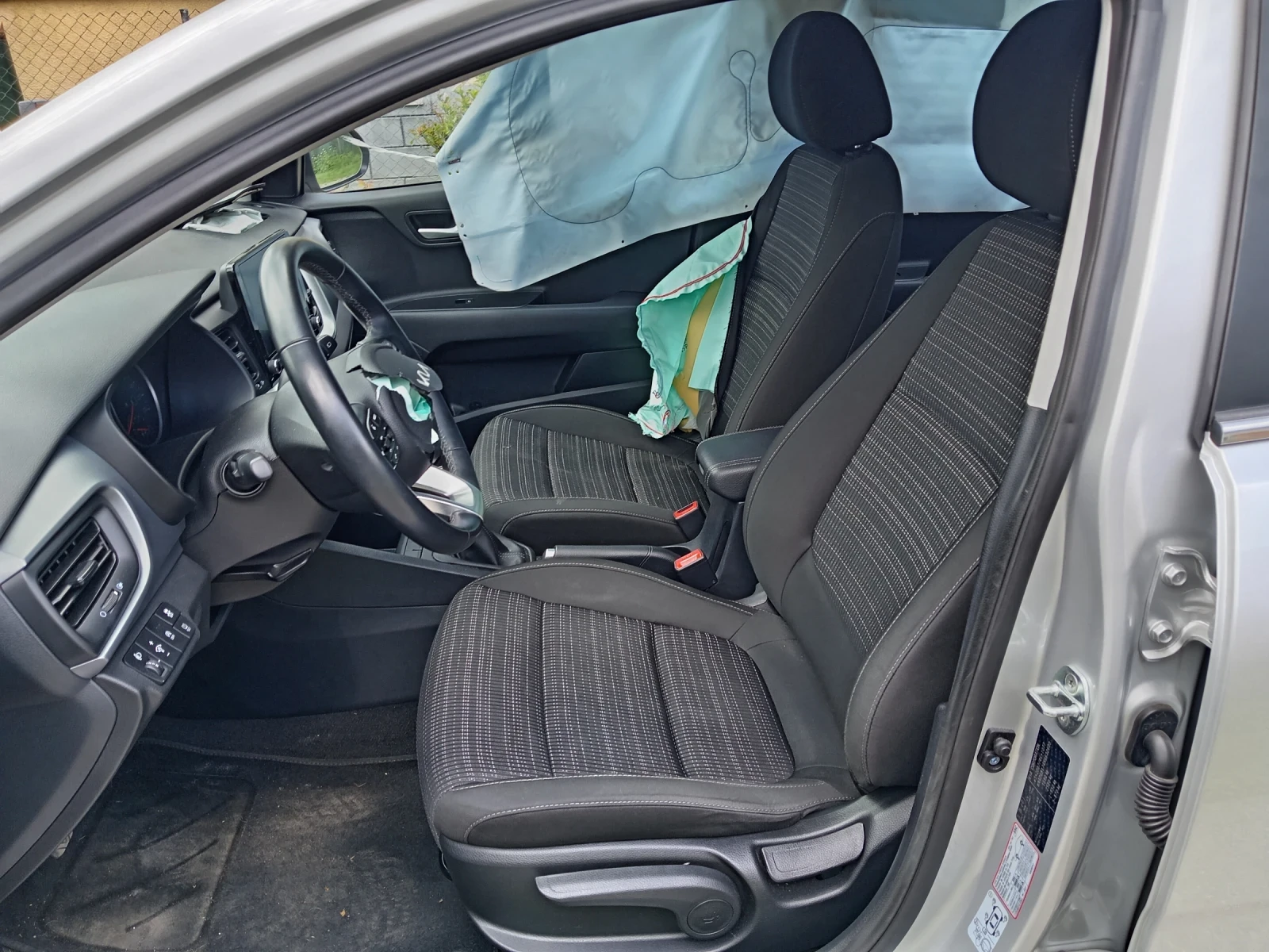 Kia Stonic 1.0T Hybrid  - изображение 6