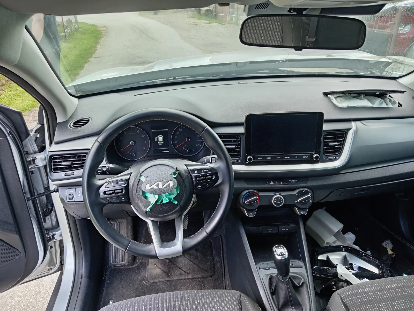 Kia Stonic 1.0T Hybrid  - изображение 8