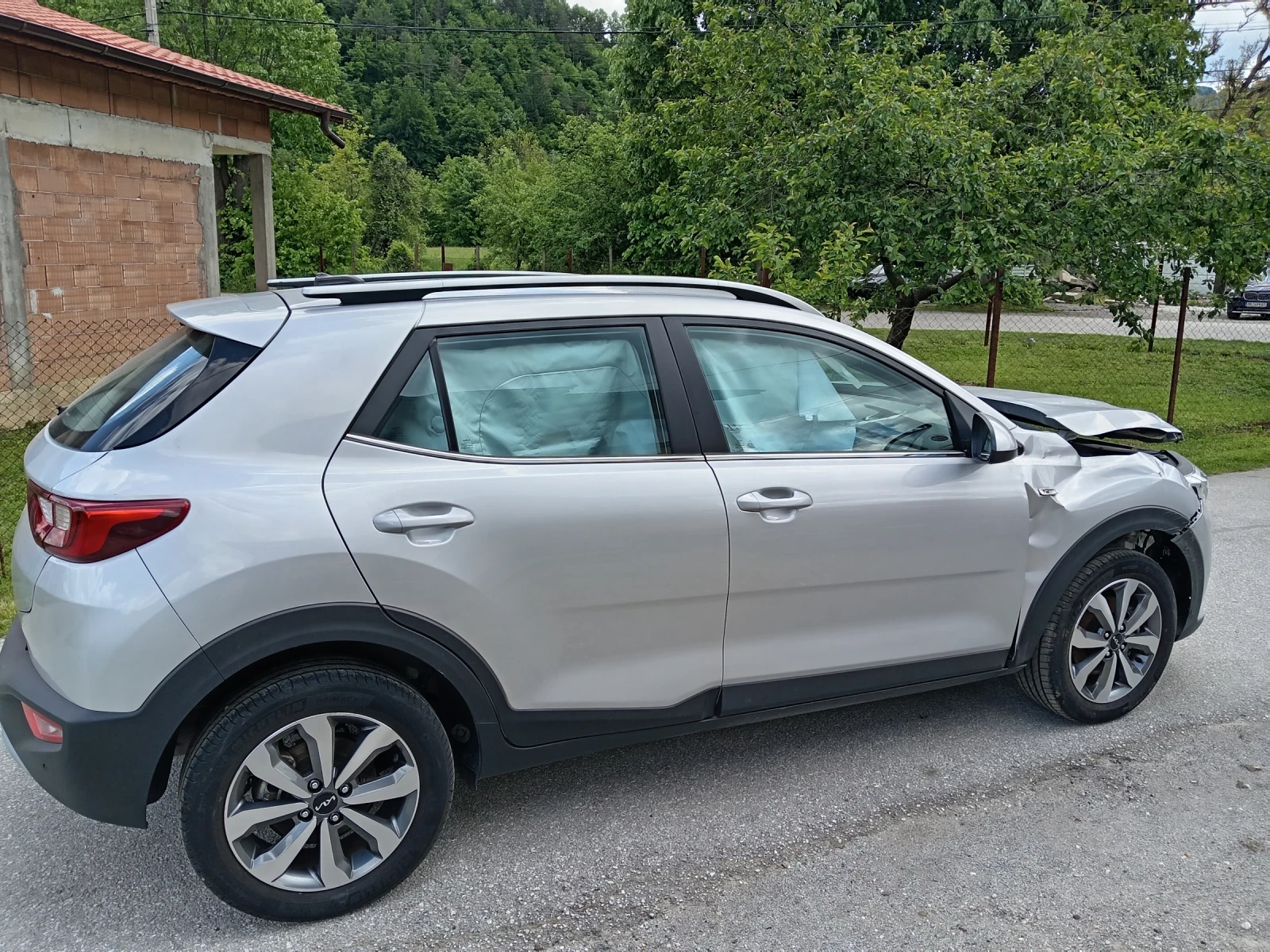 Kia Stonic 1.0T Hybrid  - изображение 4