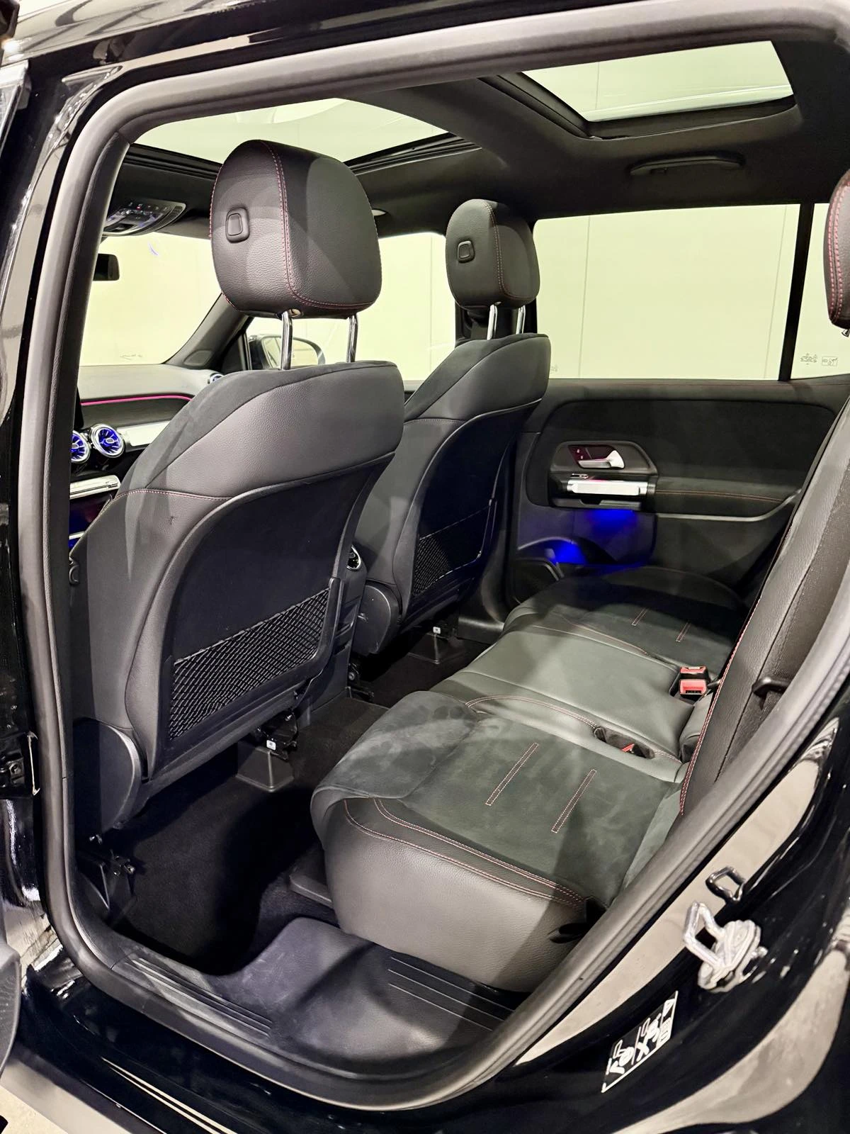 Mercedes-Benz GLB 250 4М AMG Package | Mobile.bg — изображение 10