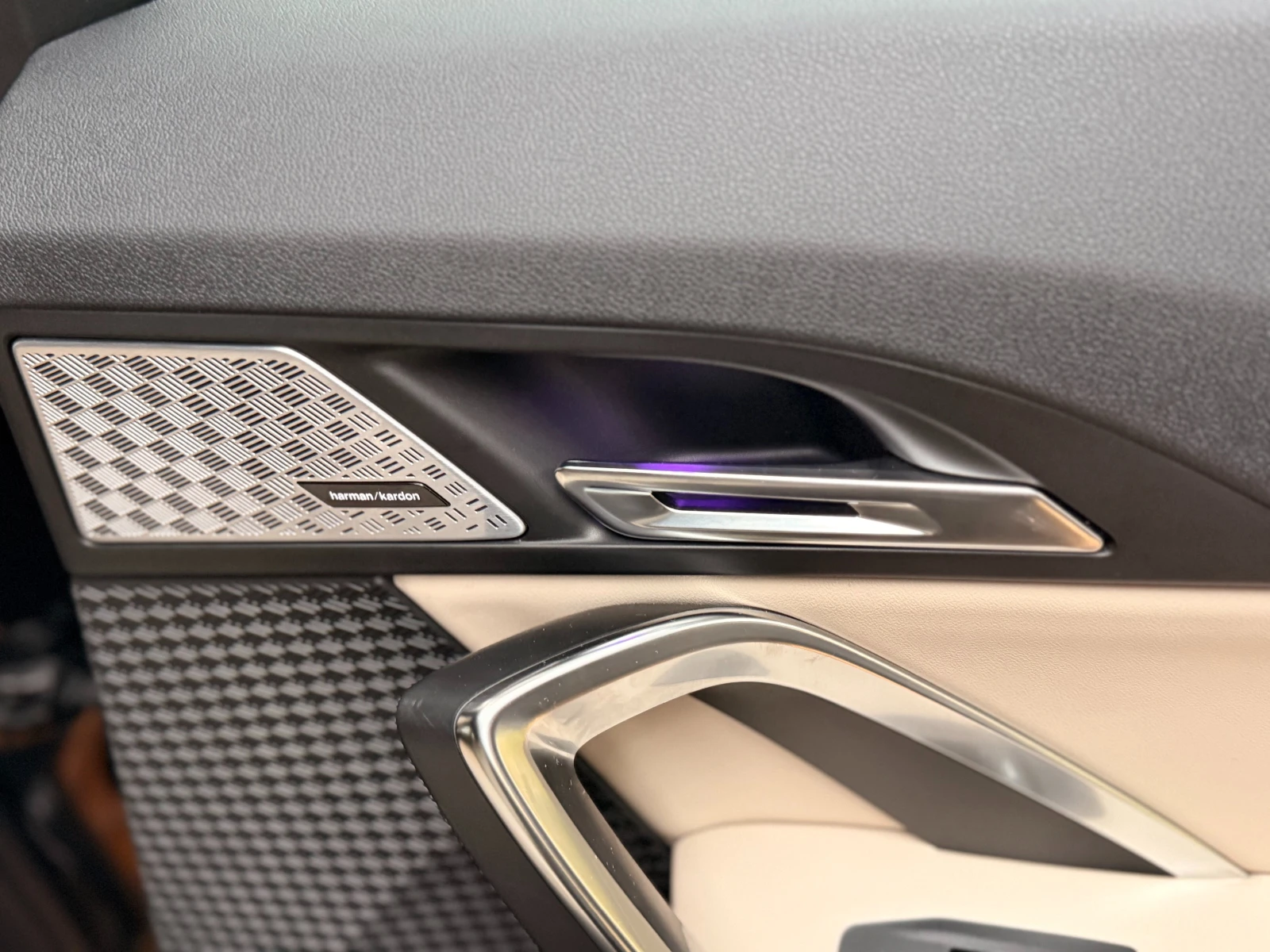 BMW X1 Xdrive 30e, снимка 15 - Автомобили и джипове - 53770024