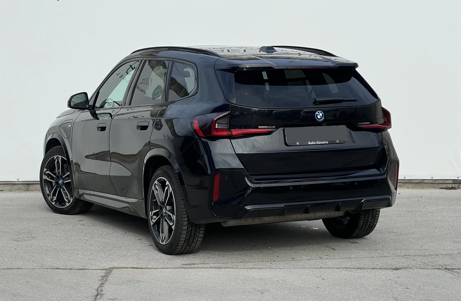 BMW X1 Xdrive 30e - изображение 4